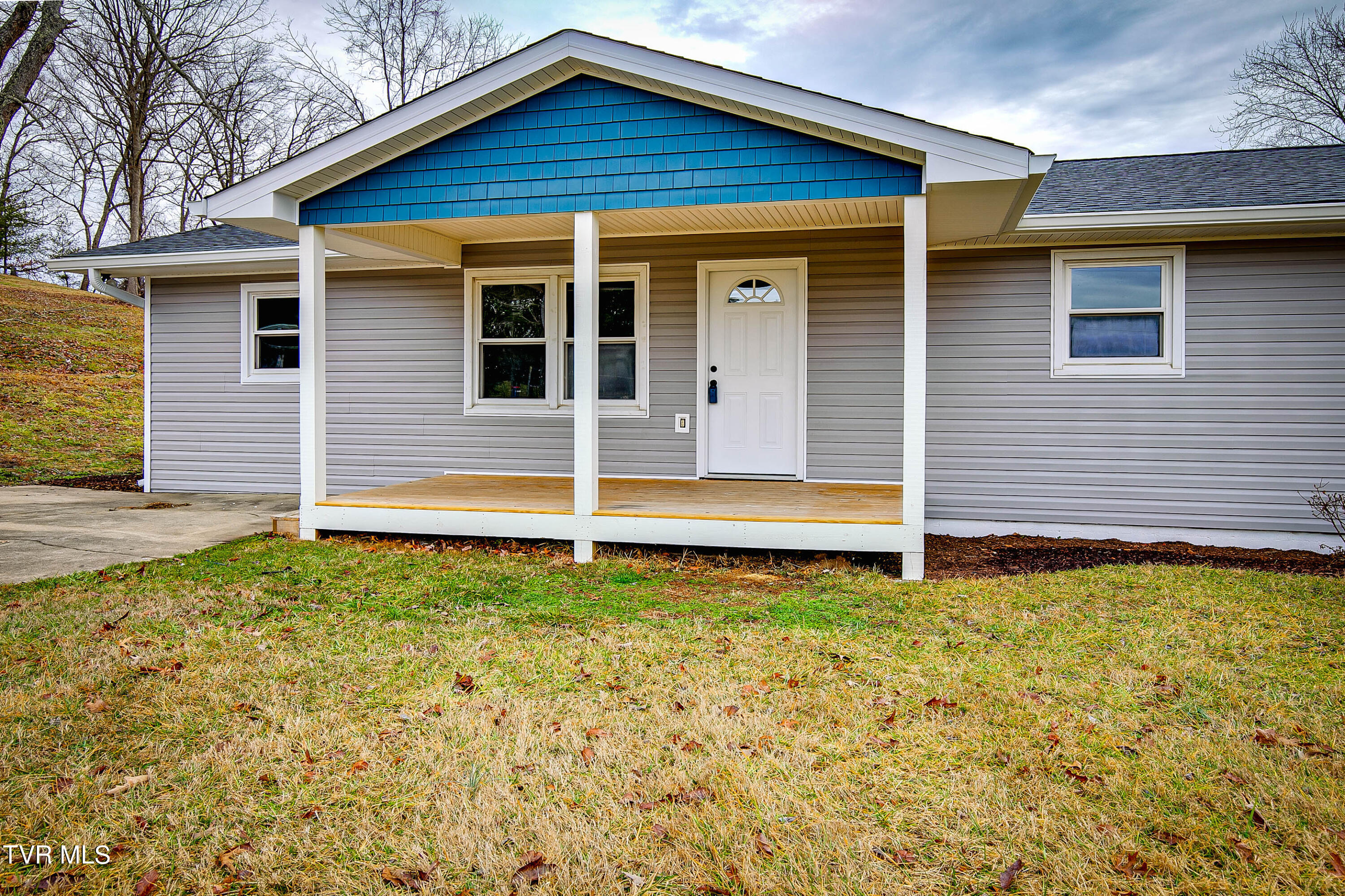 156 Ridgemont Road Church Hill, TN 37642 - Photo 3 of 38 Ridgemont 2-5