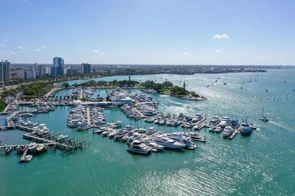 $725,000 | 707 South Gulfstream Avenue, Unit 604, Sarasota, FL 34236