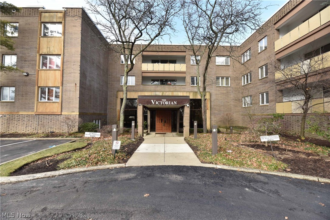 3701 Mayfield Road, Unit 112 Cleveland, OH 44121 - Photo 1 of 35 Gallery Image 1