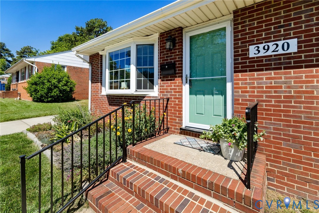 3920 Rosedale Avenue Richmond, VA 23227 - Photo 3 of 30
