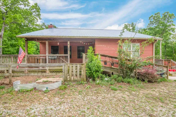 $539,900 | 117 Coyote Lane, Oneida, TN 37841