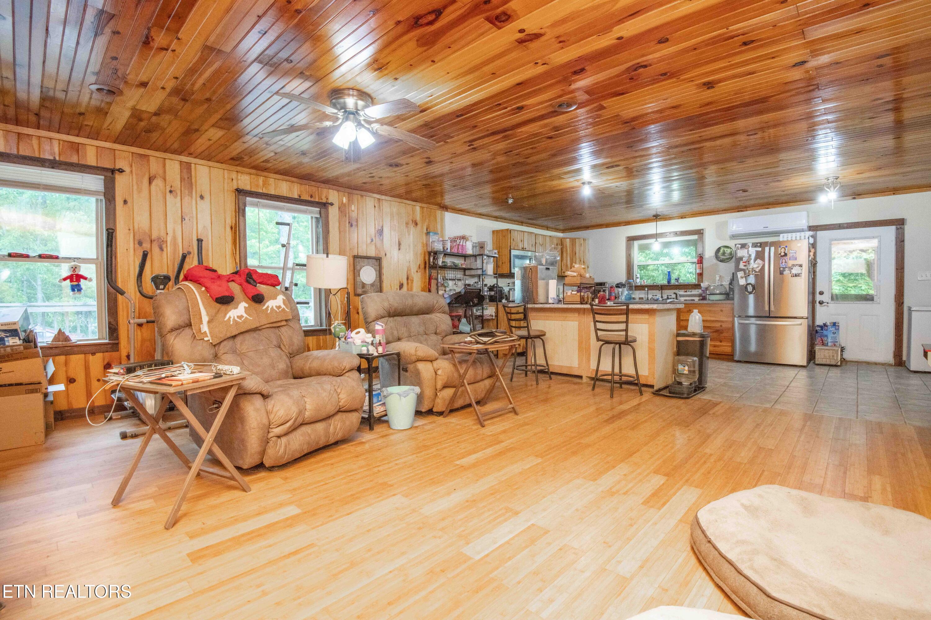 117 Coyote Lane Oneida, TN 37841 - Photo 13 of 60 living_1