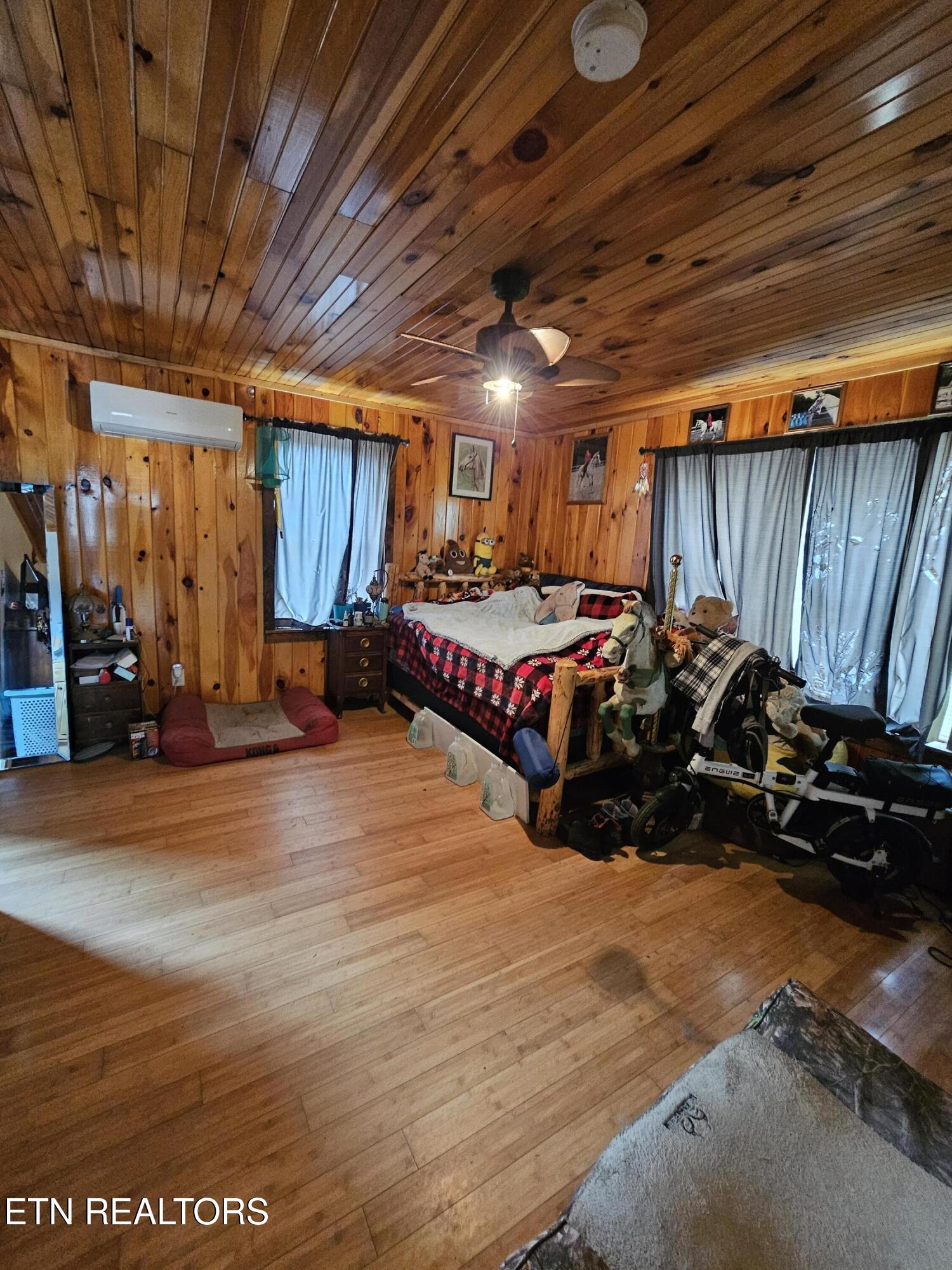 117 Coyote Lane Oneida, TN 37841 - Photo 27 of 60 2nd BR