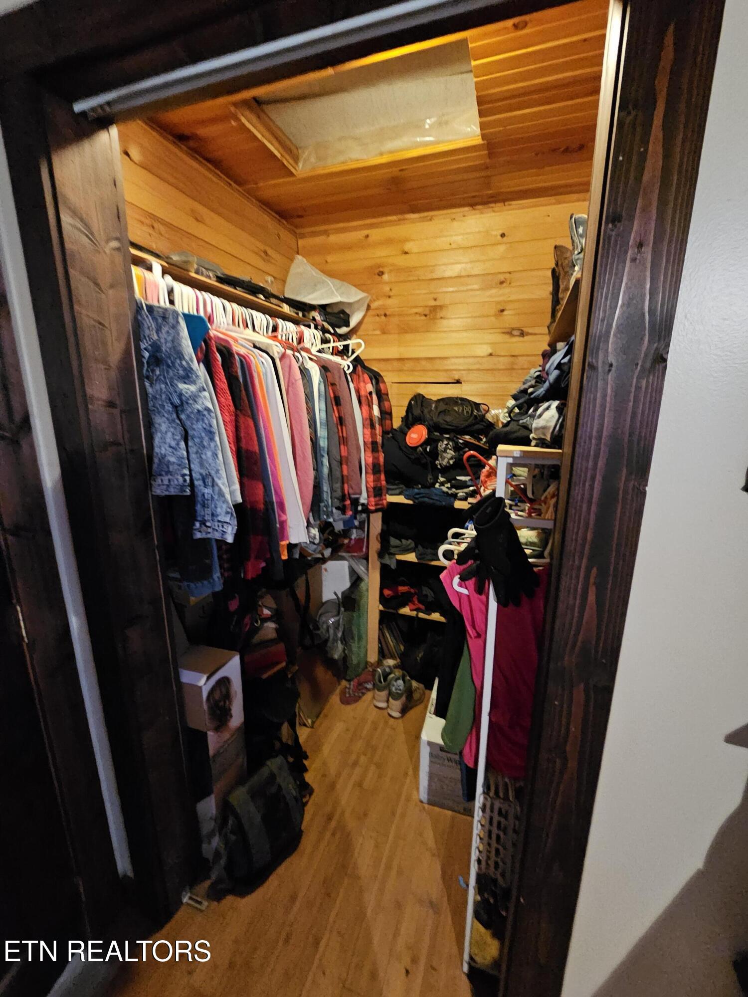 117 Coyote Lane Oneida, TN 37841 - Photo 27 of 60 2nd BR Closet