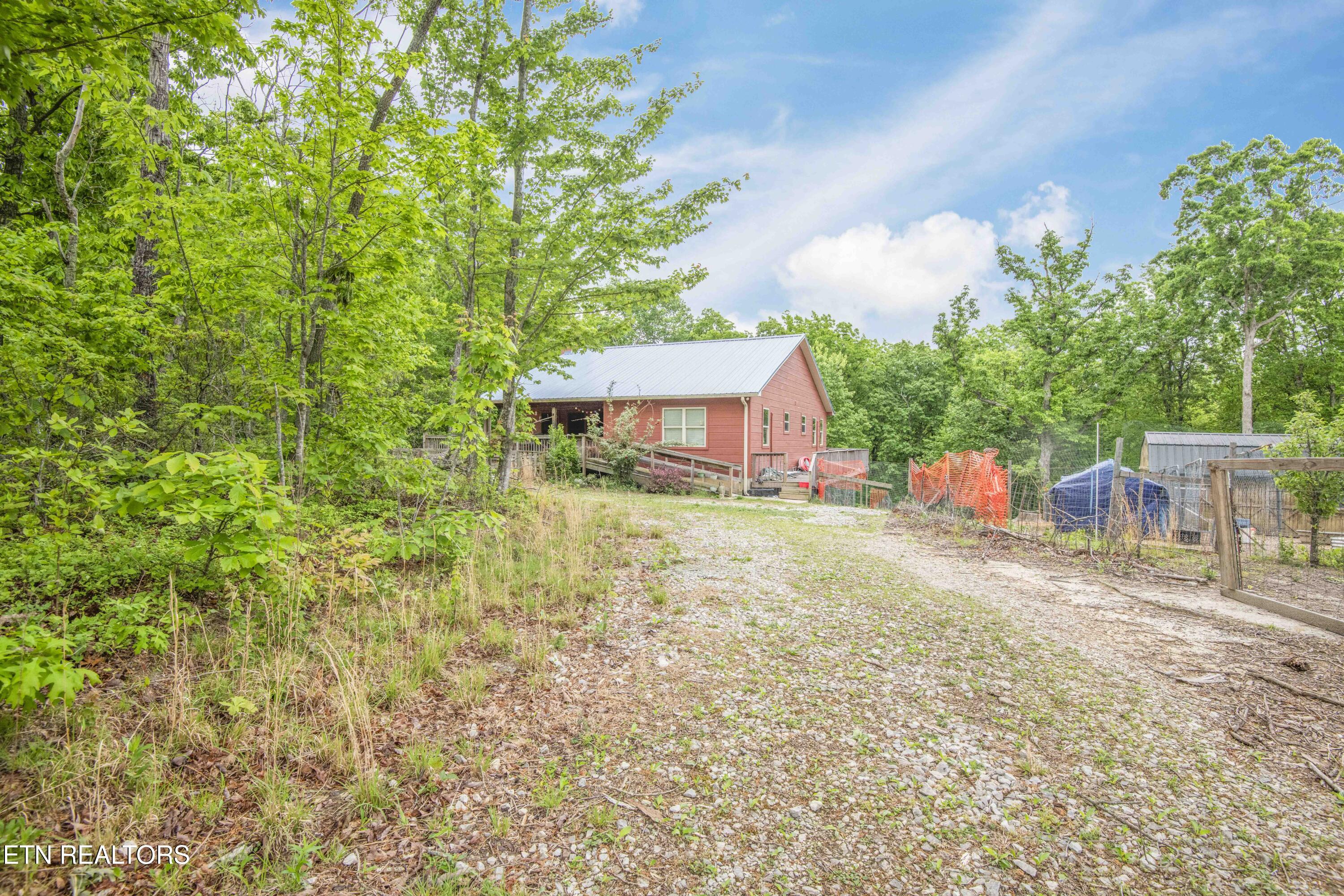 117 Coyote Lane Oneida, TN 37841 - Photo 3 of 60 exterior_1