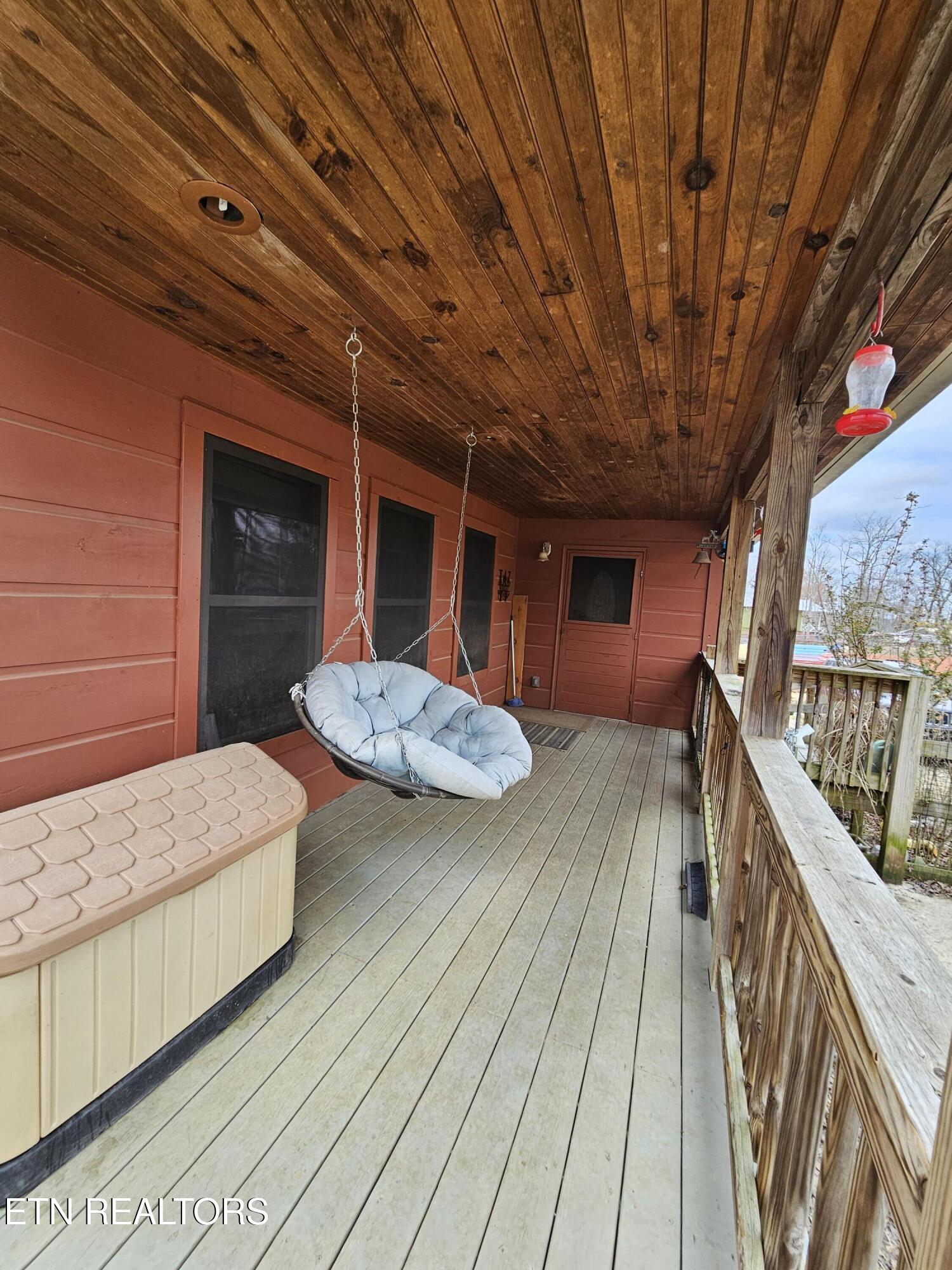 117 Coyote Lane Oneida, TN 37841 - Photo 4 of 60 Front Porch