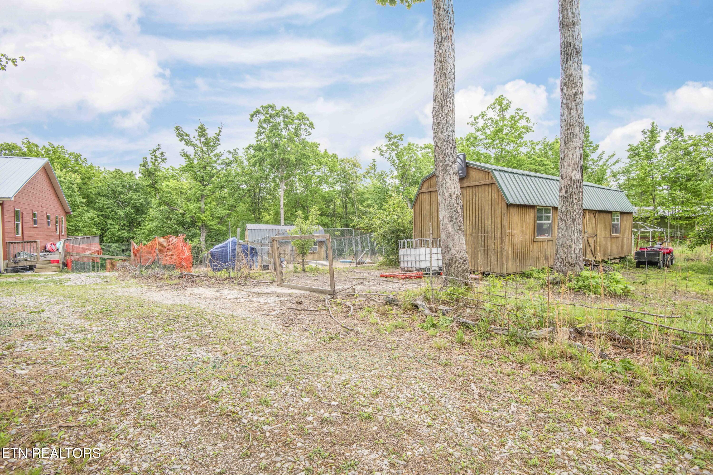 117 Coyote Lane Oneida, TN 37841 - Photo 43 of 60 yard 3_1