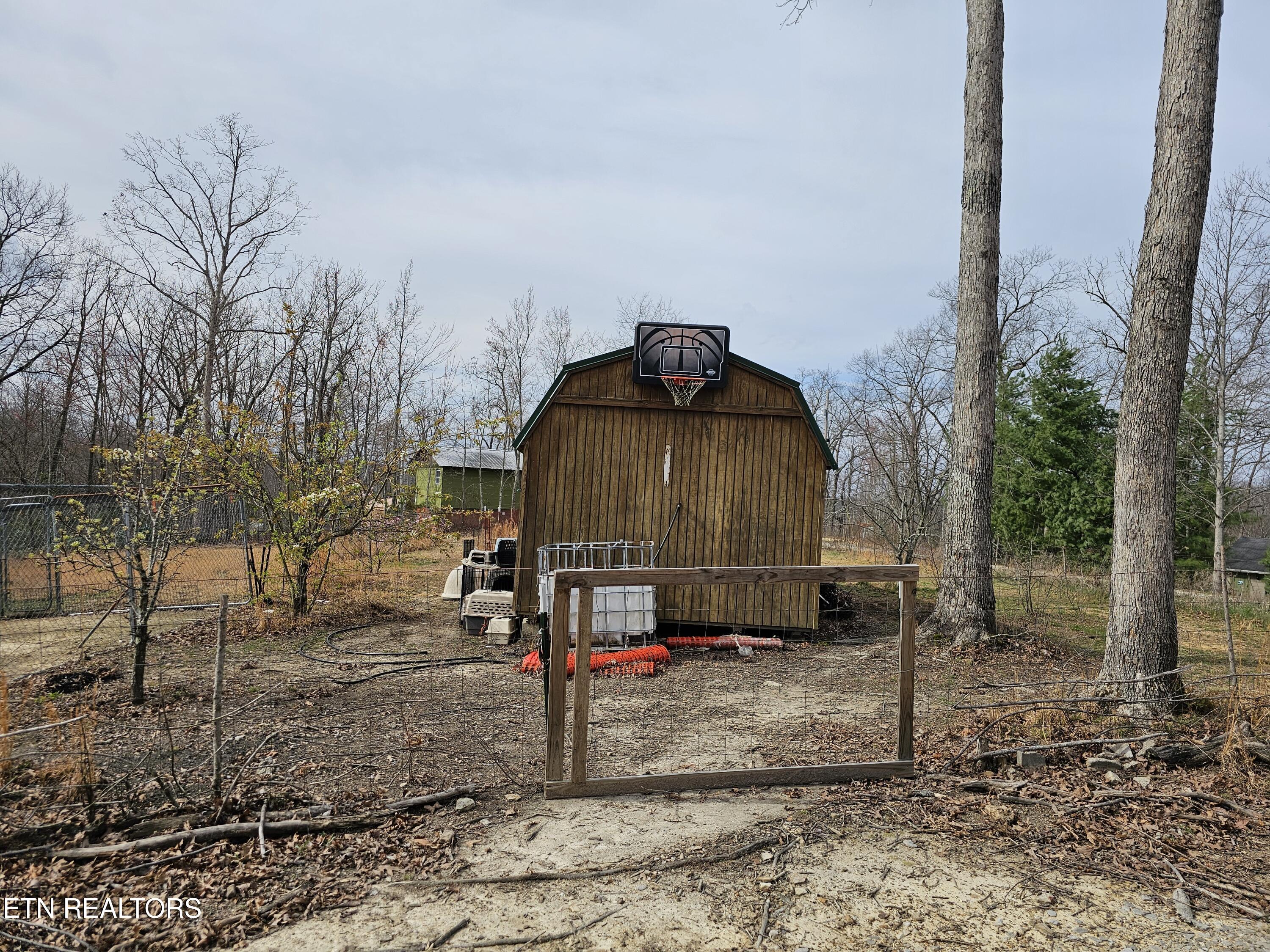 117 Coyote Lane Oneida, TN 37841 - Photo 50 of 60 Storage Building