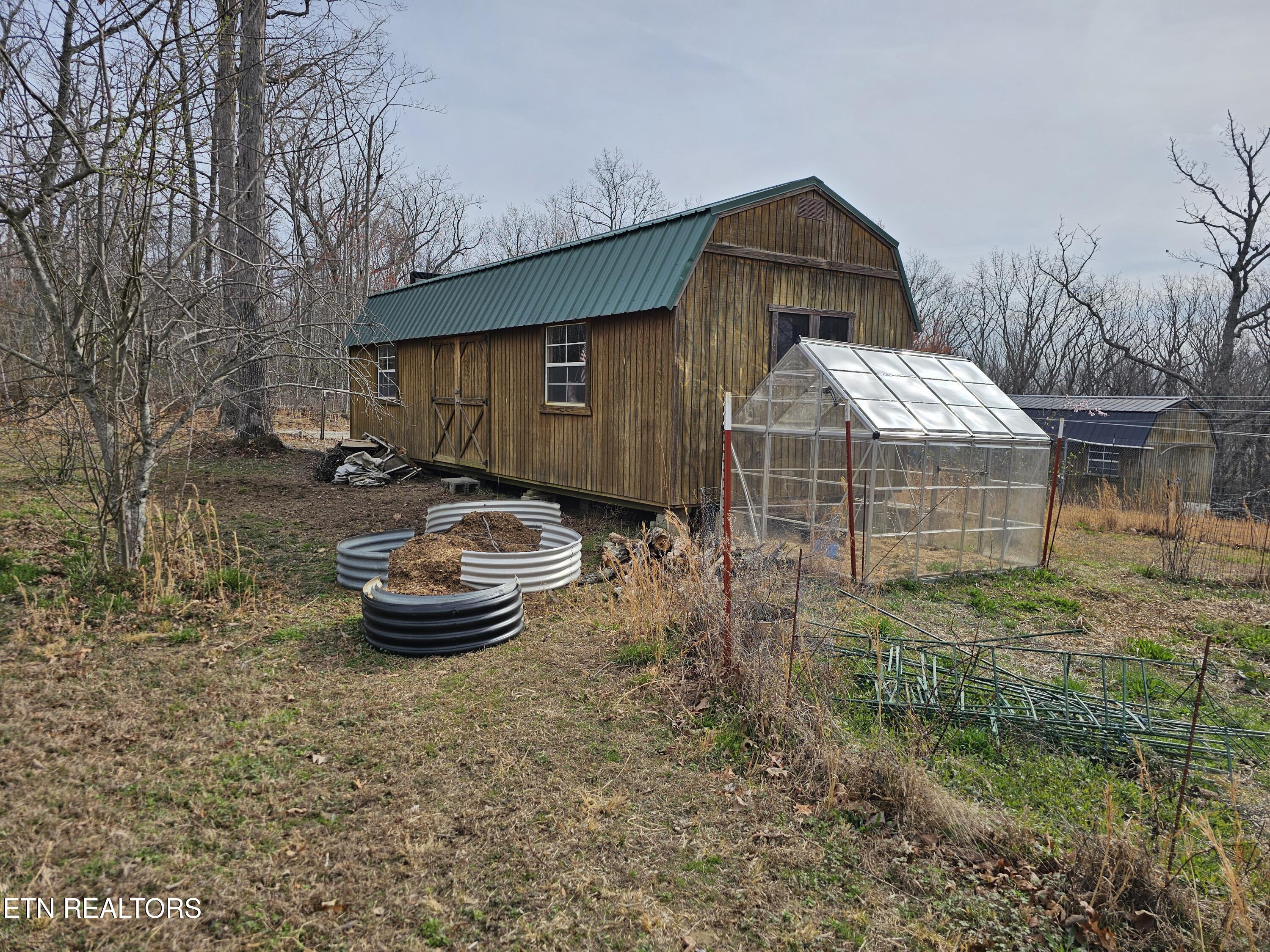 117 Coyote Lane Oneida, TN 37841 - Photo 52 of 60 Garden area