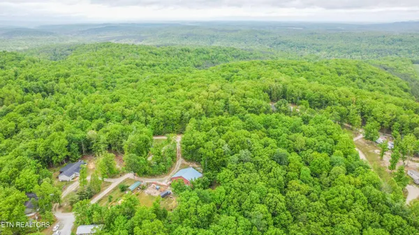 $539,900 | 117 Coyote Lane, Oneida, TN 37841
