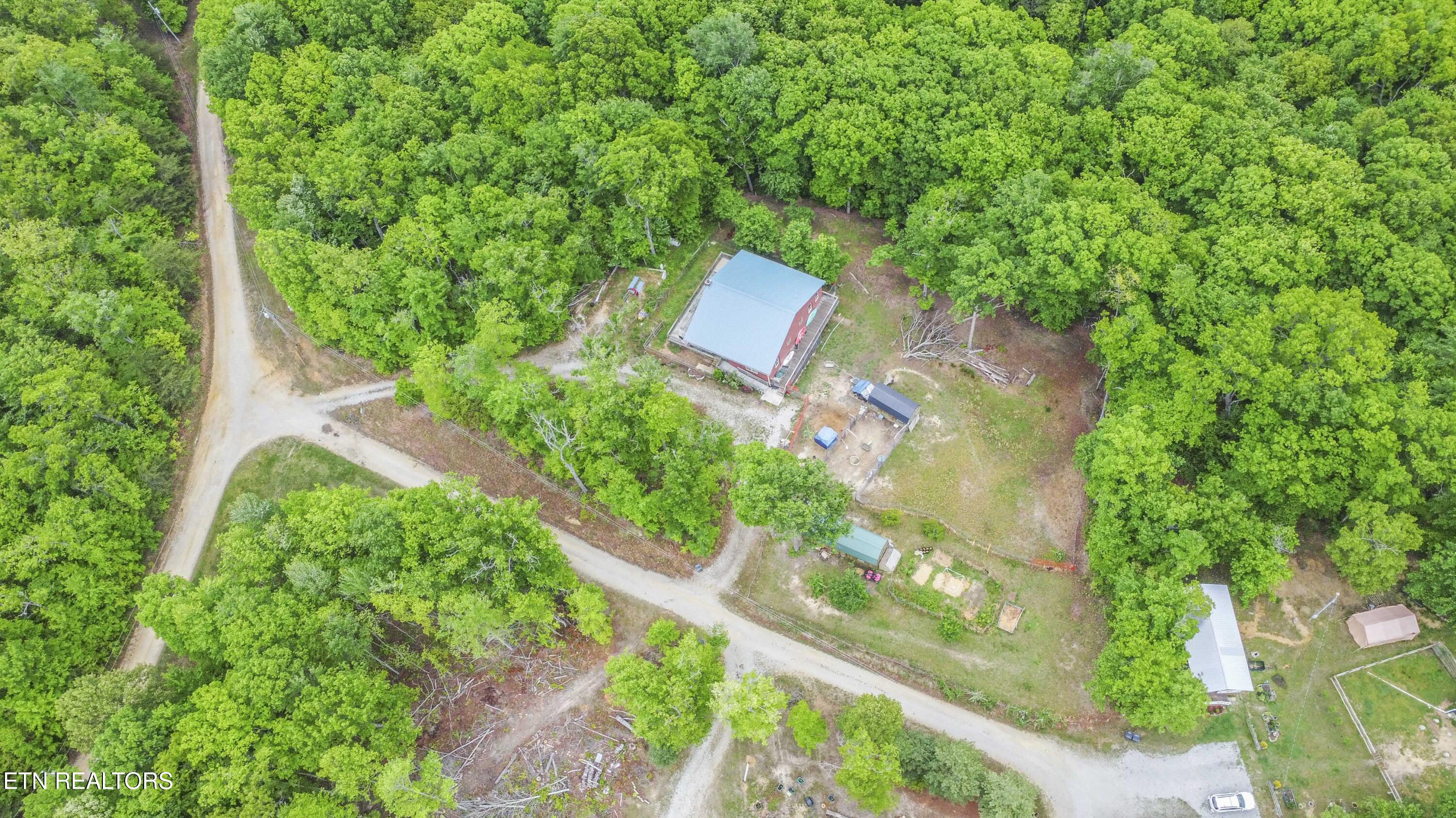 117 Coyote Lane Oneida, TN 37841 - Photo 54 of 60 drone 6_1