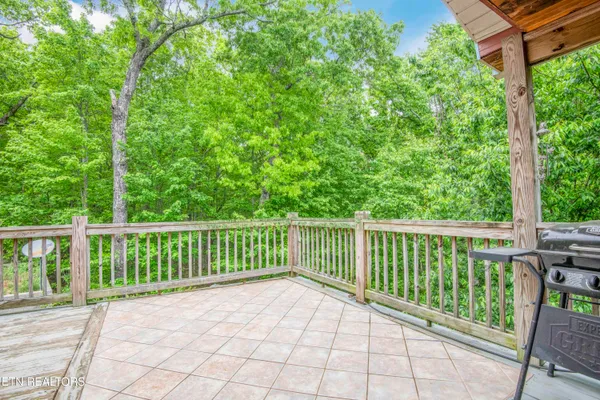 $539,900 | 117 Coyote Lane, Oneida, TN 37841