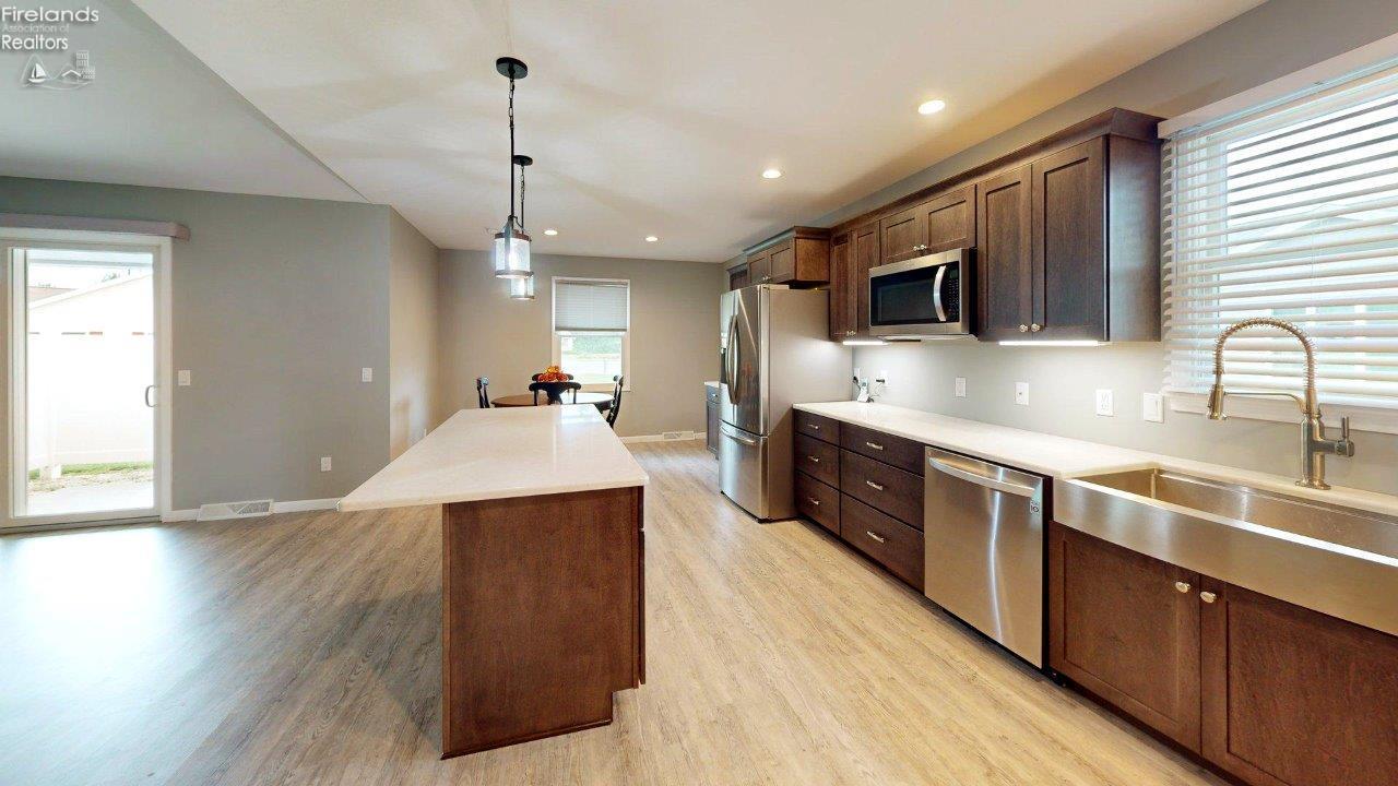 741 Tucker Road Fremont, OH 43420 - Photo 4 of 28 Gallery Image 4