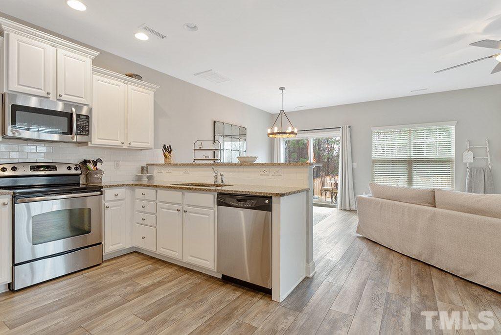 715 Hunters Ridge Drive Fuquay-Varina, NC 27526 - Photo 4 of 29 Gallery Image 4