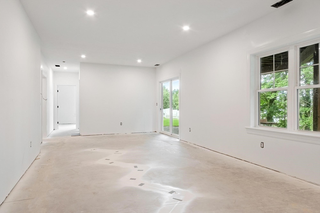 37 Dogwood Road Littleton, MA 01460 - Photo 19 of 36