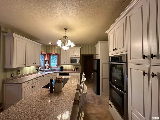 $367,000 | 5145 West Divernon Road, Auburn, IL 62615