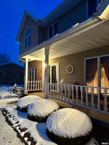 $367,000 | 5145 West Divernon Road, Auburn, IL 62615