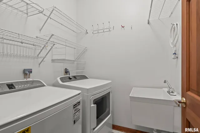 $356,000 | 5145 West Divernon Road, Auburn, IL 62615