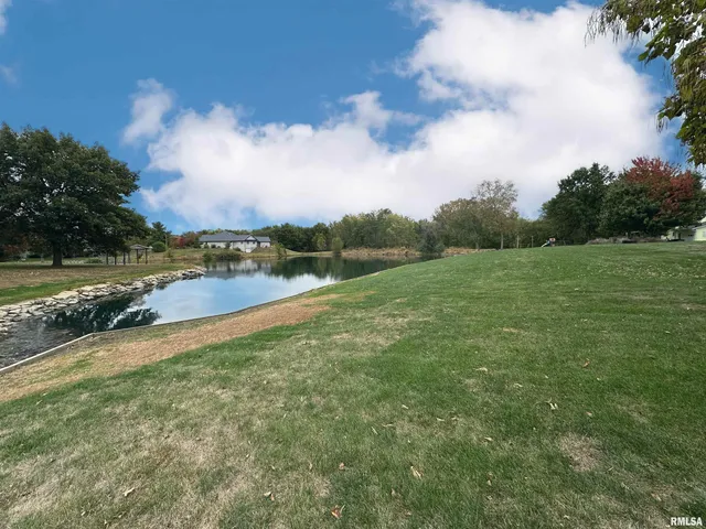 $367,000 | 5145 West Divernon Road, Auburn, IL 62615