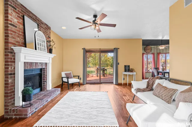 $356,000 | 5145 West Divernon Road, Auburn, IL 62615