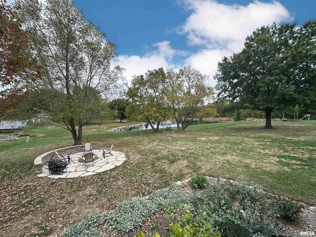 $356,000 | 5145 West Divernon Road, Auburn, IL 62615