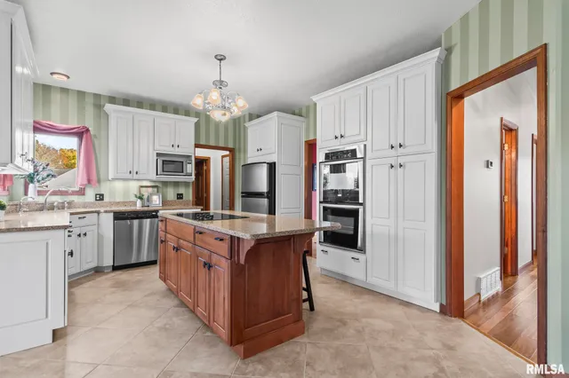 $356,000 | 5145 West Divernon Road, Auburn, IL 62615