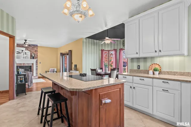 $356,000 | 5145 West Divernon Road, Auburn, IL 62615