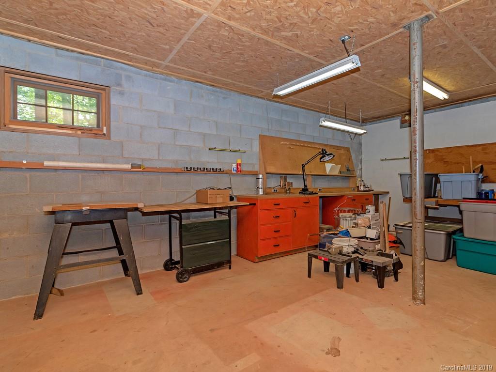 366 Henry Mountain Road Brevard, NC 28712 - Photo 19 of 31 Gallery Image 19