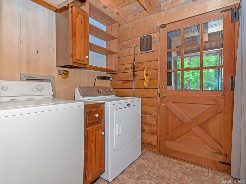 366 Henry Mountain Road Brevard, NC 28712 - Photo 4 of 31 Gallery Image 4
