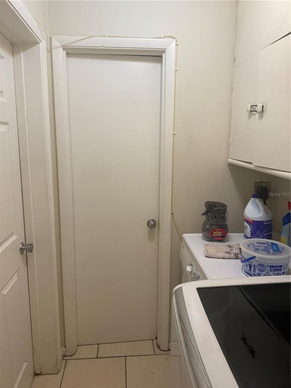 528 Briarwood Road Venice, FL 34293 - Photo 15 of 44 a bathroom with a sink toilet and shower