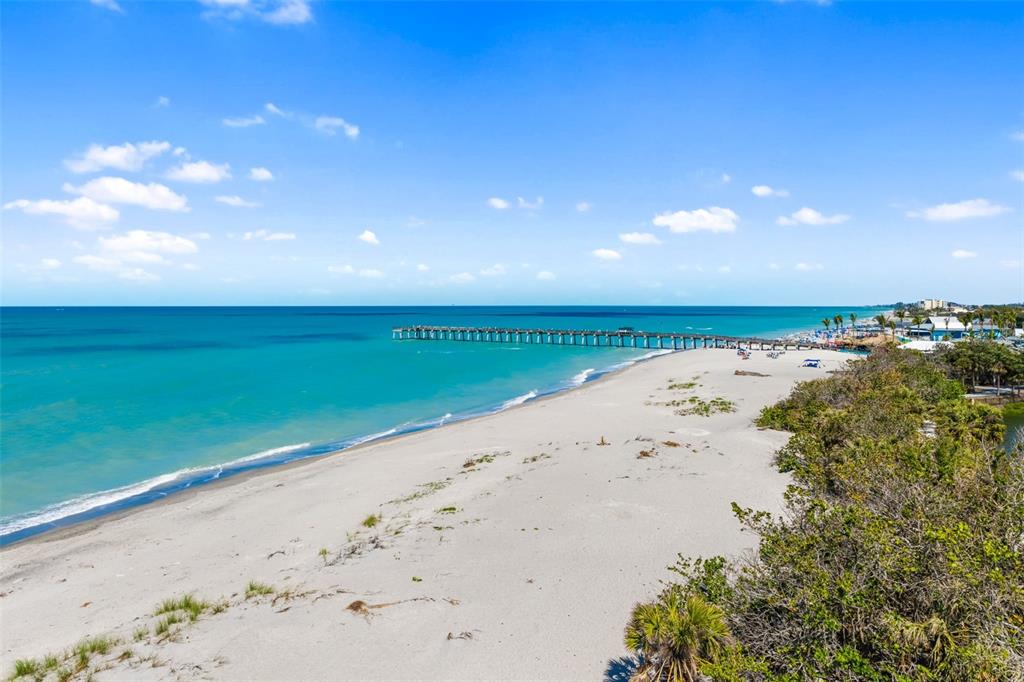 528 Briarwood Road Venice, FL 34293 - Photo 31 of 44 a view of beach and ocean
