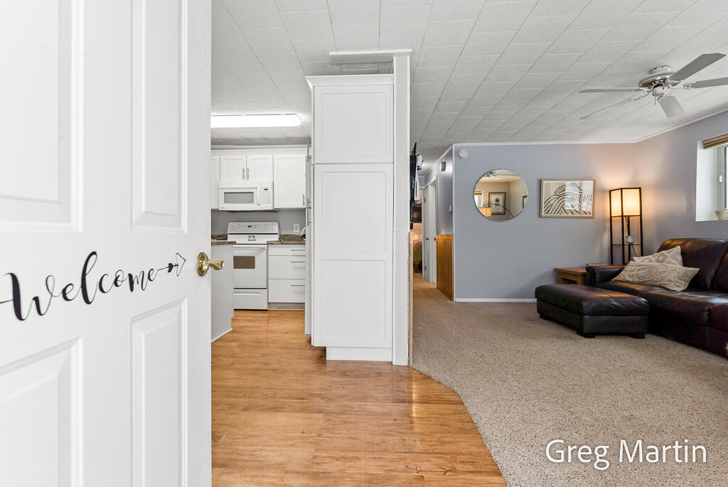 17652 Robbins Road Grand Haven, MI 49417 - Photo 3 of 29 17652RobbinsRd-8LoRes