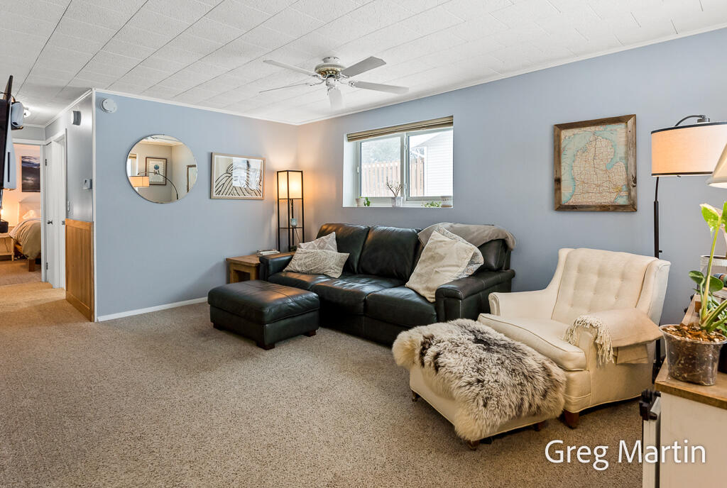17652 Robbins Road Grand Haven, MI 49417 - Photo 4 of 29 17652RobbinsRd-9LoRes