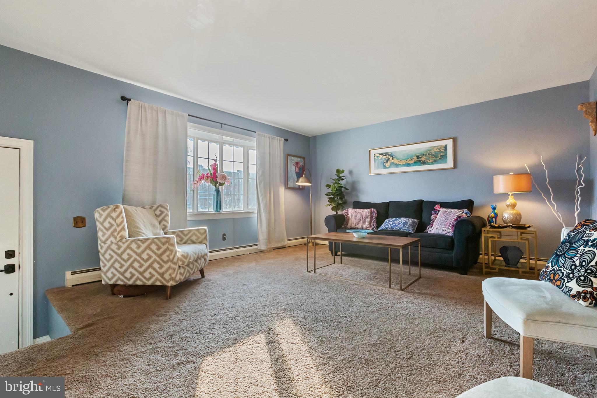12425 Barbary Road Philadelphia, PA 19154 - Photo 3 of 29