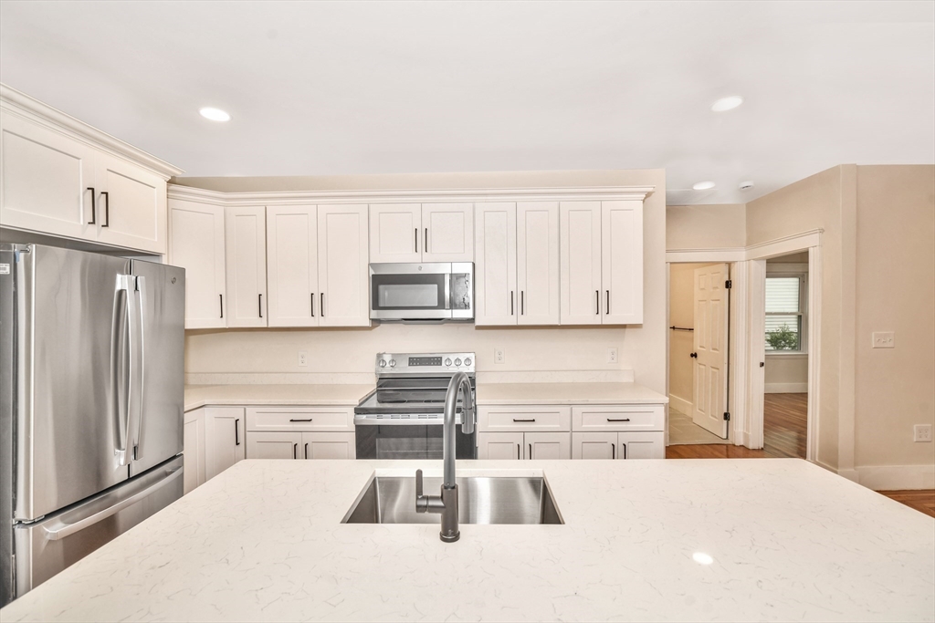 30-32 Westmore Road, Unit 2 Boston, MA 02126 - Photo 6 of 33