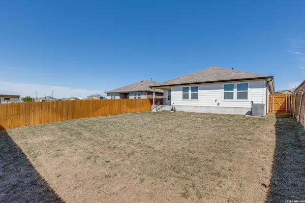 $2,300 | 131 Sky Meadows Circle, San Marcos, TX 78666