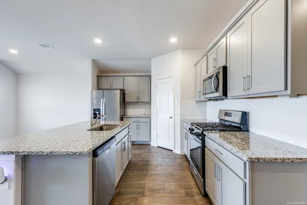 $2,300 | 131 Sky Meadows Circle, San Marcos, TX 78666