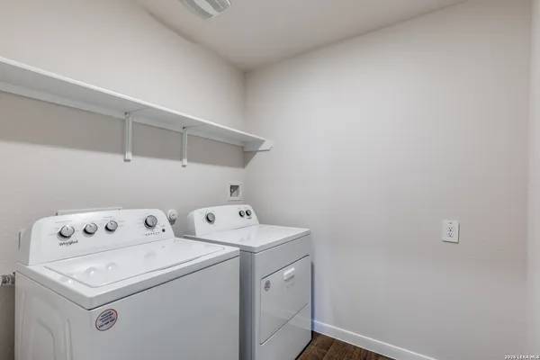 $2,300 | 131 Sky Meadows Circle, San Marcos, TX 78666