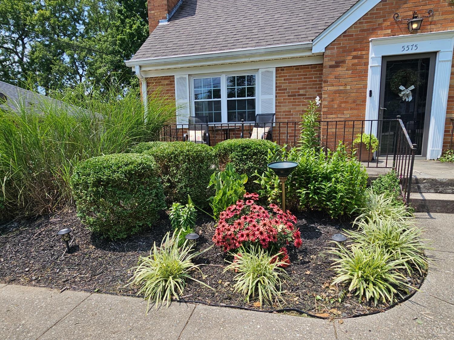 5575 Vogel Road Cincinnati, OH 45239 - Photo 2 of 25