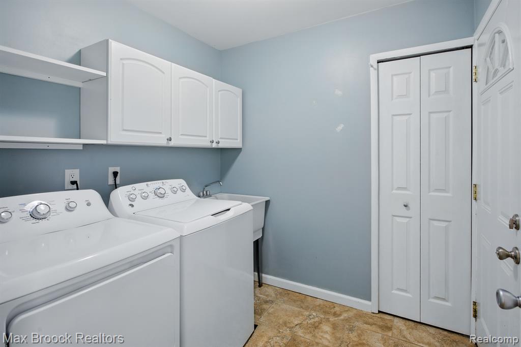 2232 Warrington Road Rochester Hills, MI 48307 - Photo 15 of 51