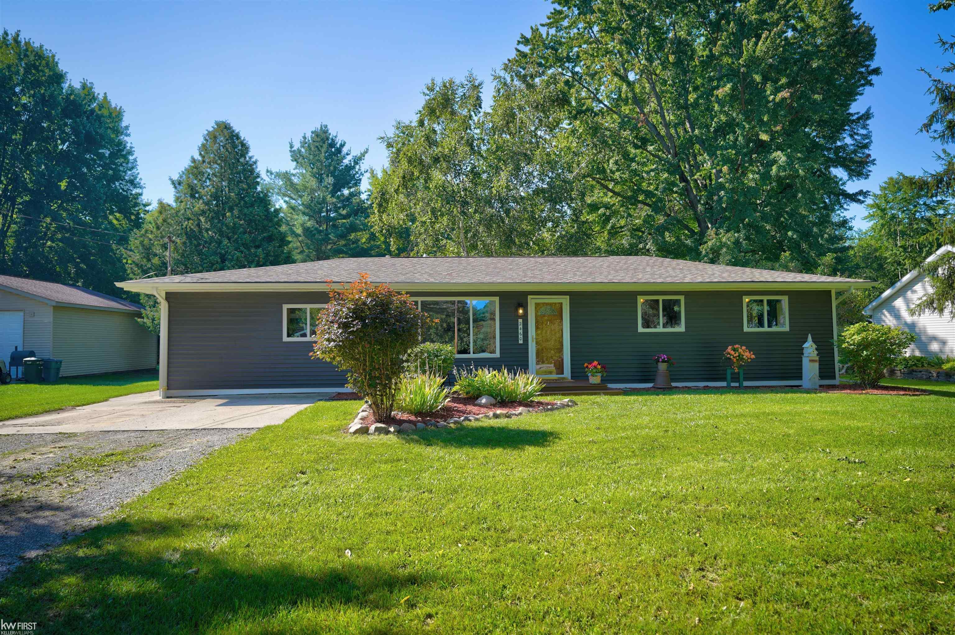 2460 Busch Road Birch Run, MI 48415 - Photo 2 of 67 50120577-1.JPG