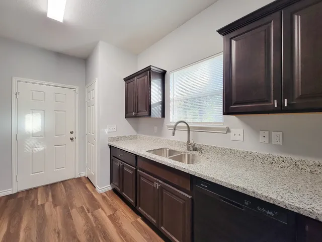 $1,650 | 3201 J P Davis Avenue, Bay City, TX 77414