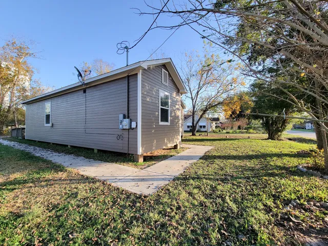 $1,650 | 3201 J P Davis Avenue, Bay City, TX 77414