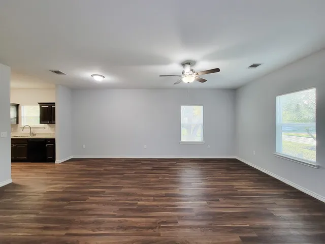 $1,650 | 3201 J P Davis Avenue, Bay City, TX 77414