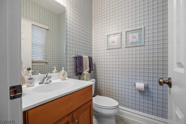 $1,800,000 | 2 Presidents Drive, Bridgewater, NJ 08807