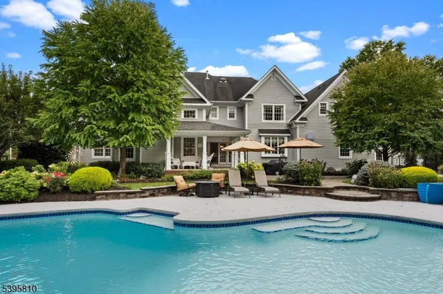 $1,800,000 | 2 Presidents Drive, Bridgewater, NJ 08807