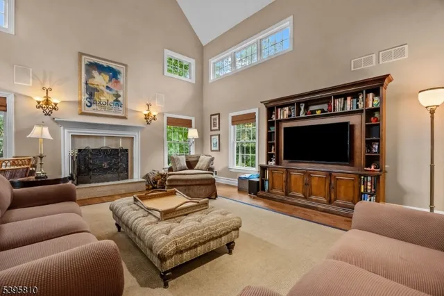 $1,800,000 | 2 Presidents Drive, Bridgewater, NJ 08807