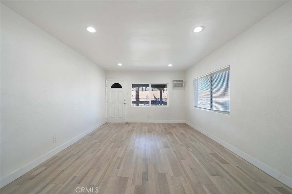 139 North Palm Avenue Rialto, CA 92376 - Photo 11 of 40