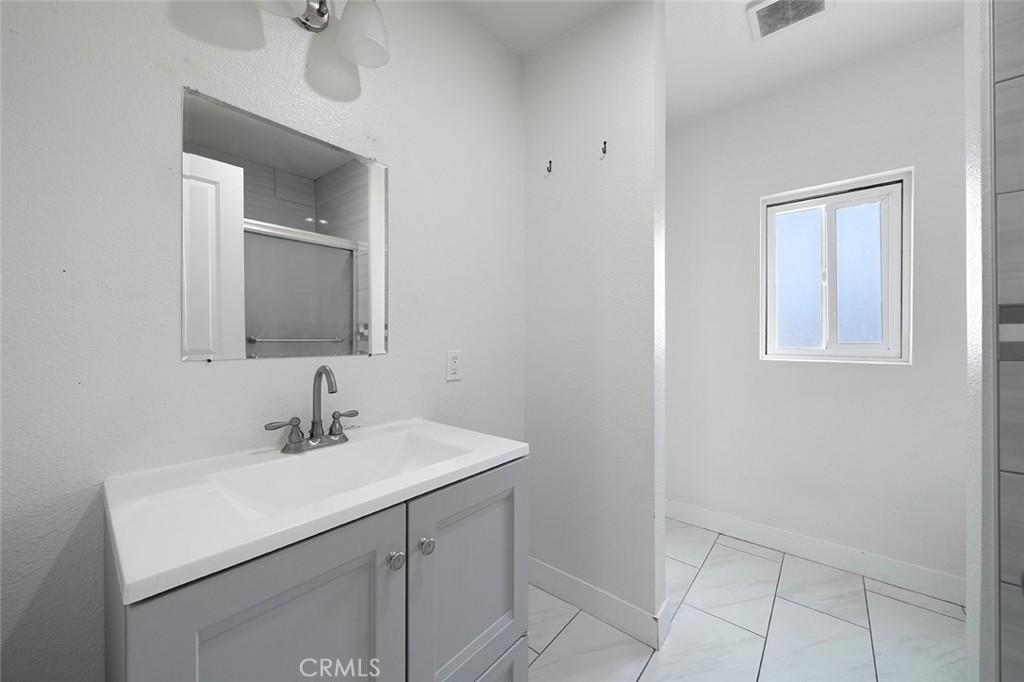 139 North Palm Avenue Rialto, CA 92376 - Photo 25 of 40