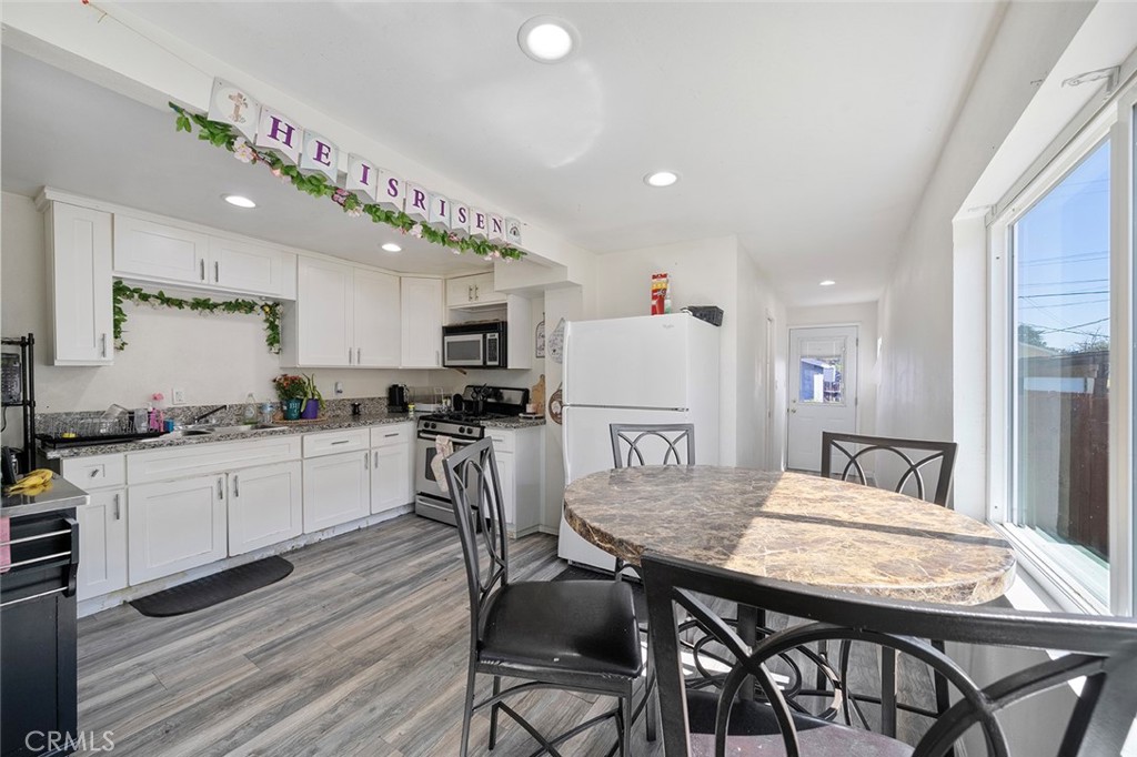 139 North Palm Avenue Rialto, CA 92376 - Photo 30 of 40